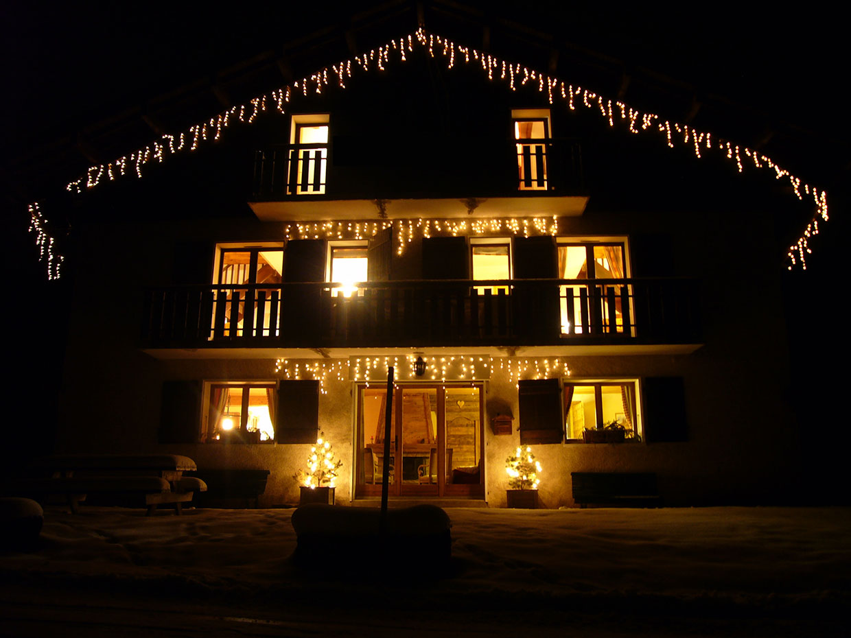 Façade sud de nuit